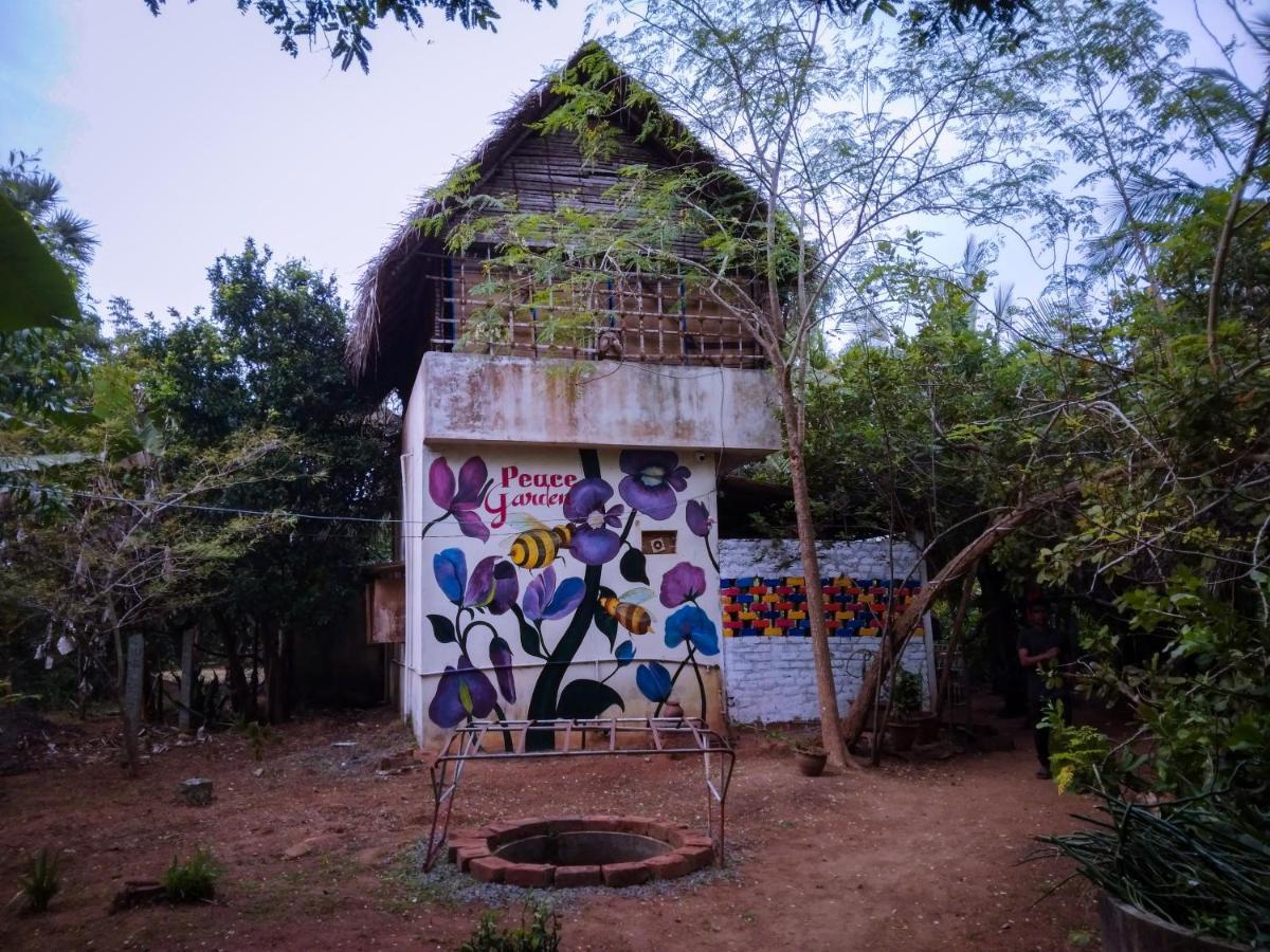 Peace Garden Albergue Auroville Exterior foto